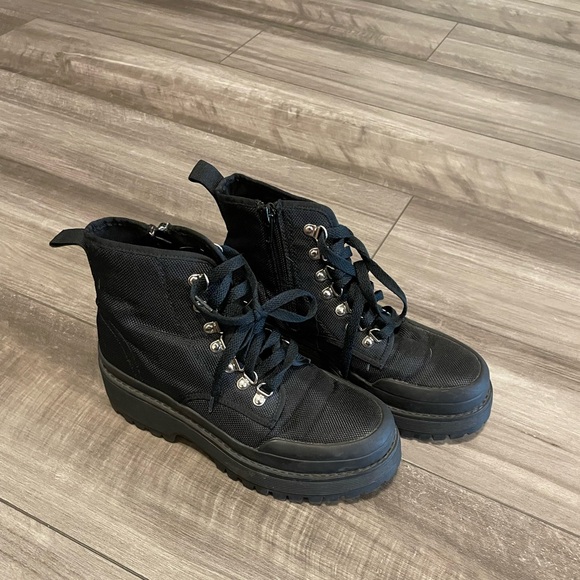 Canvase Fabric Steve Madden ankle booties - Picture 1 of 7